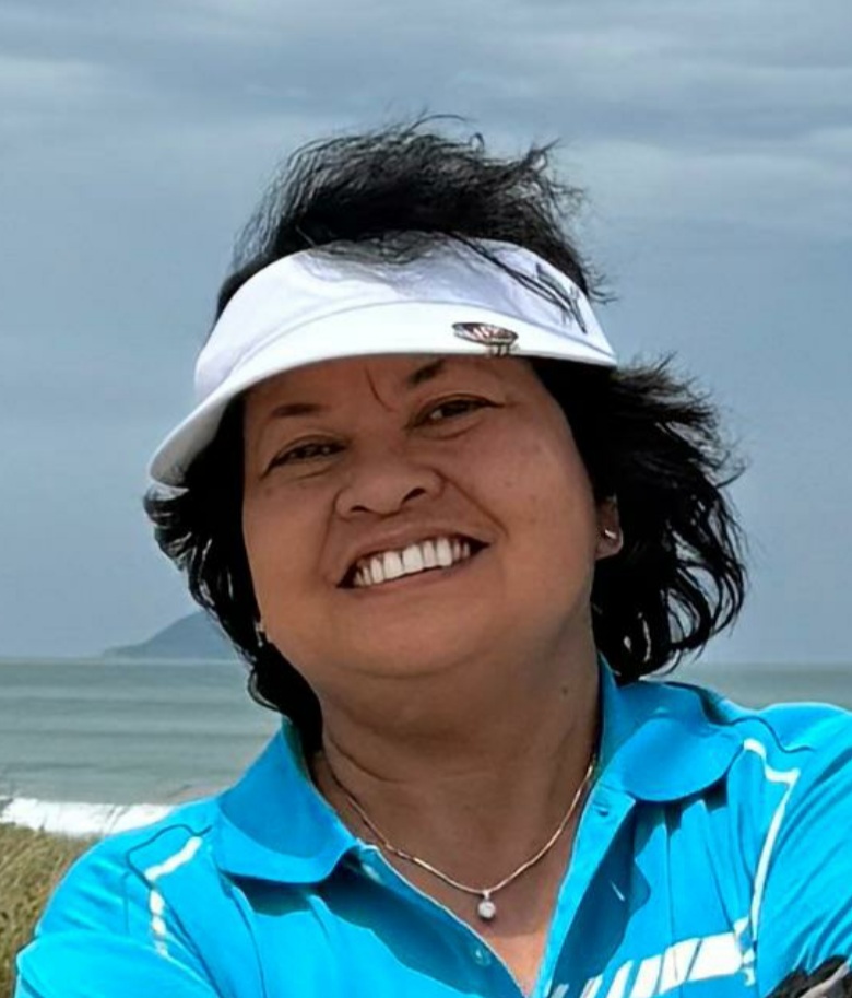 Dewi Lubis